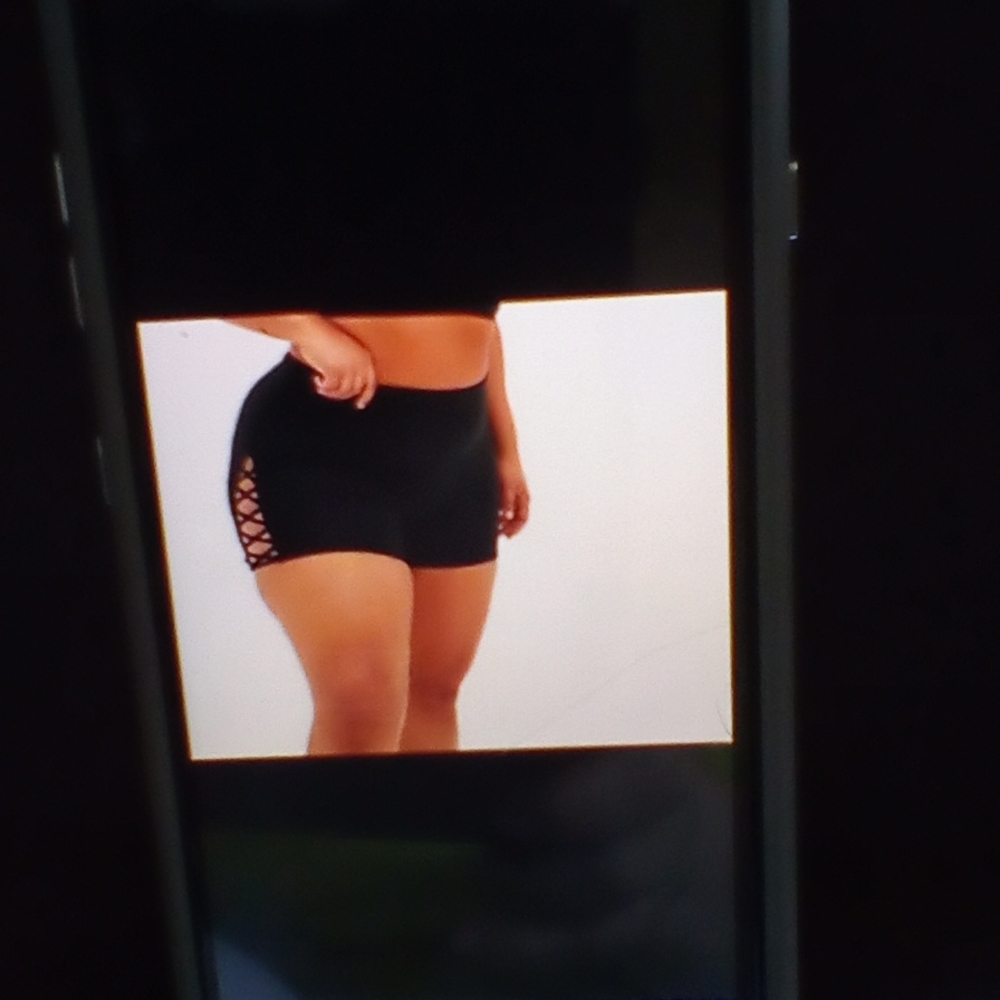 New with tag  black strappy swim short